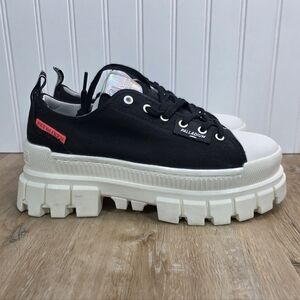 🆕️Palladium Revolt LO TX Black Canvas Chunky Lug-Sole Sneakers